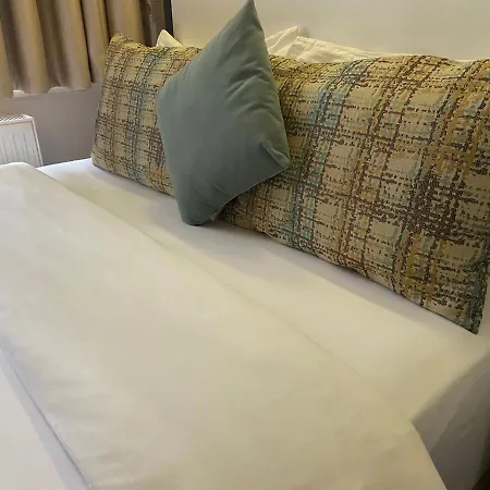 Hotels And Suites Platine Szálloda *