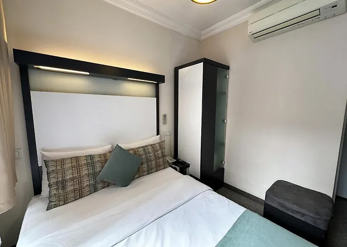 Hotels And Suites Platine