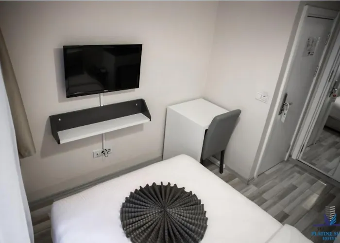 Отель Hotels And Suites Platine *